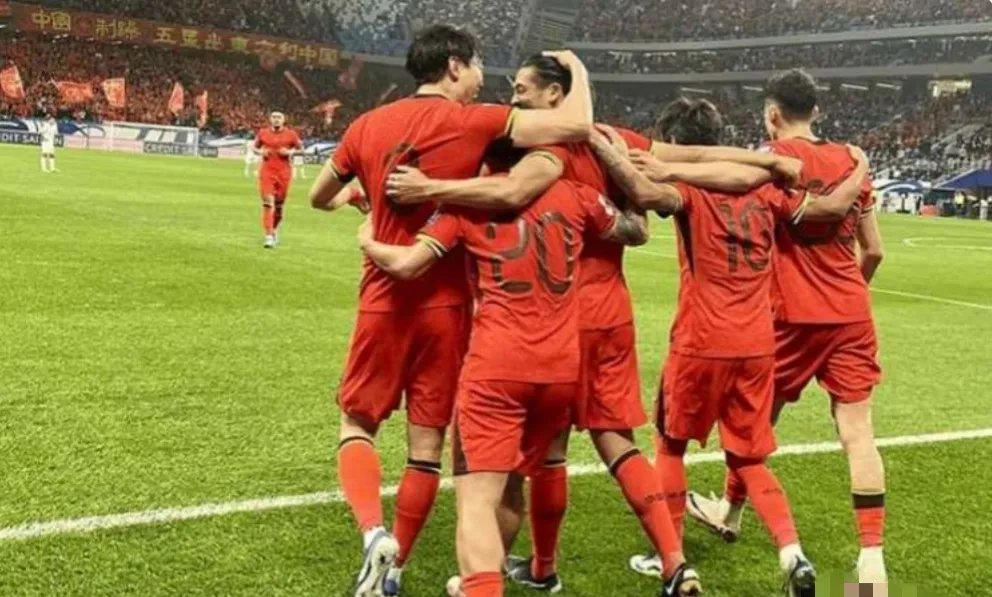 开云平台-河南建业战平延边富德，踢出双方足球的简单介绍