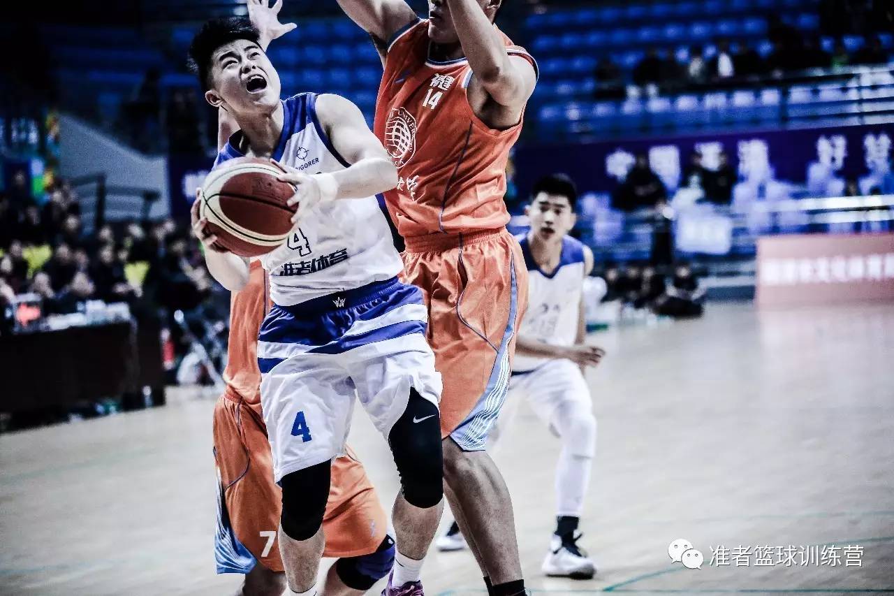 关于国际足球豪强会师，场上对决火星四溅的信息