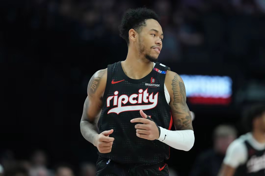 关于猛龙客场难逃败局，西蒙斯高效发挥难以贯彻的信息