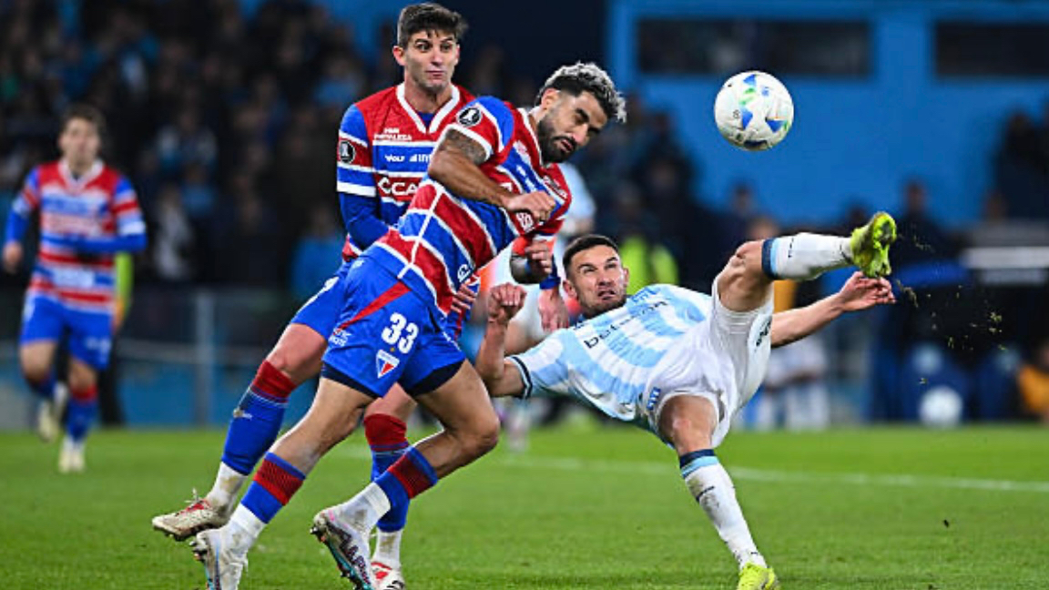 足球场上演绝佳对决，胜者将崭露头角的简单介绍