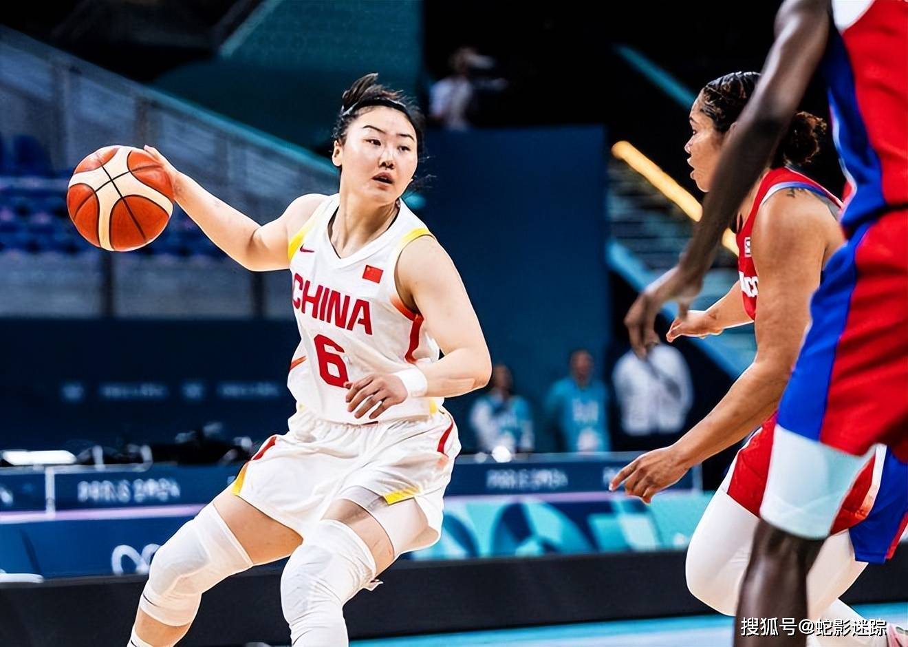 开云体育app-波多黎各女篮队员在比赛中展现无限活力