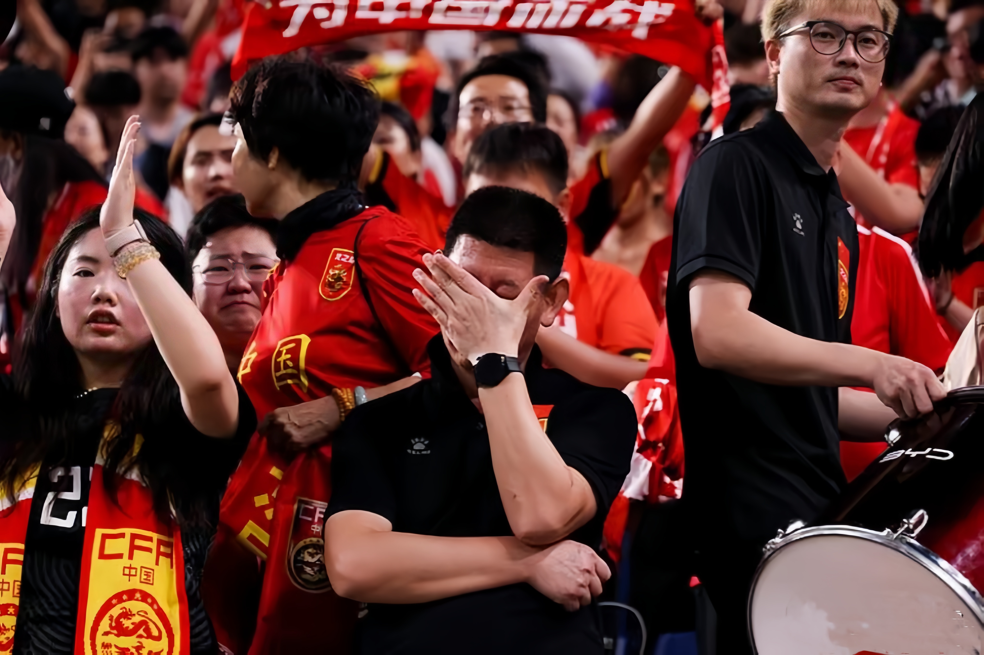 中超球队备战前线，球迷期待精彩比赛呈现