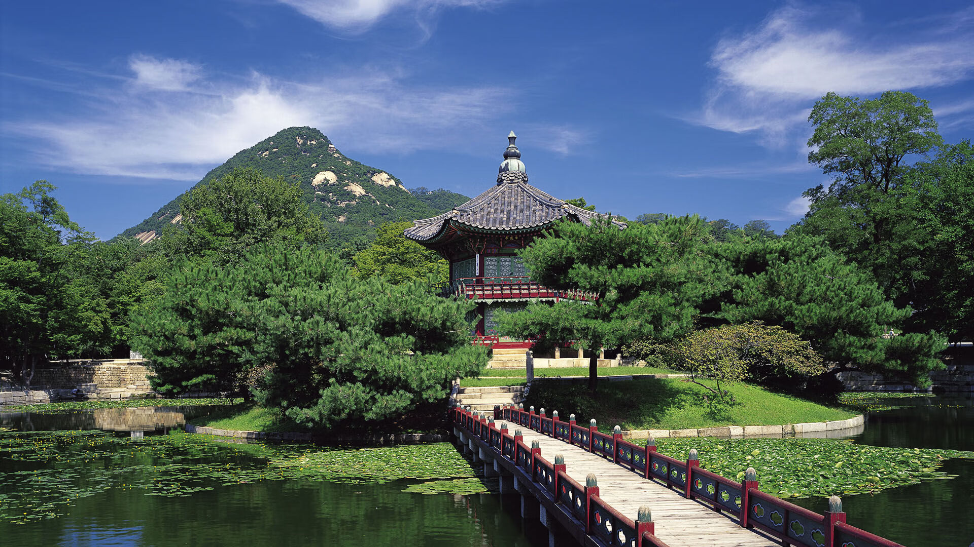 开云下载-战略之眼,浓眉如何以一己之力主导年度焦点之夜的节奏