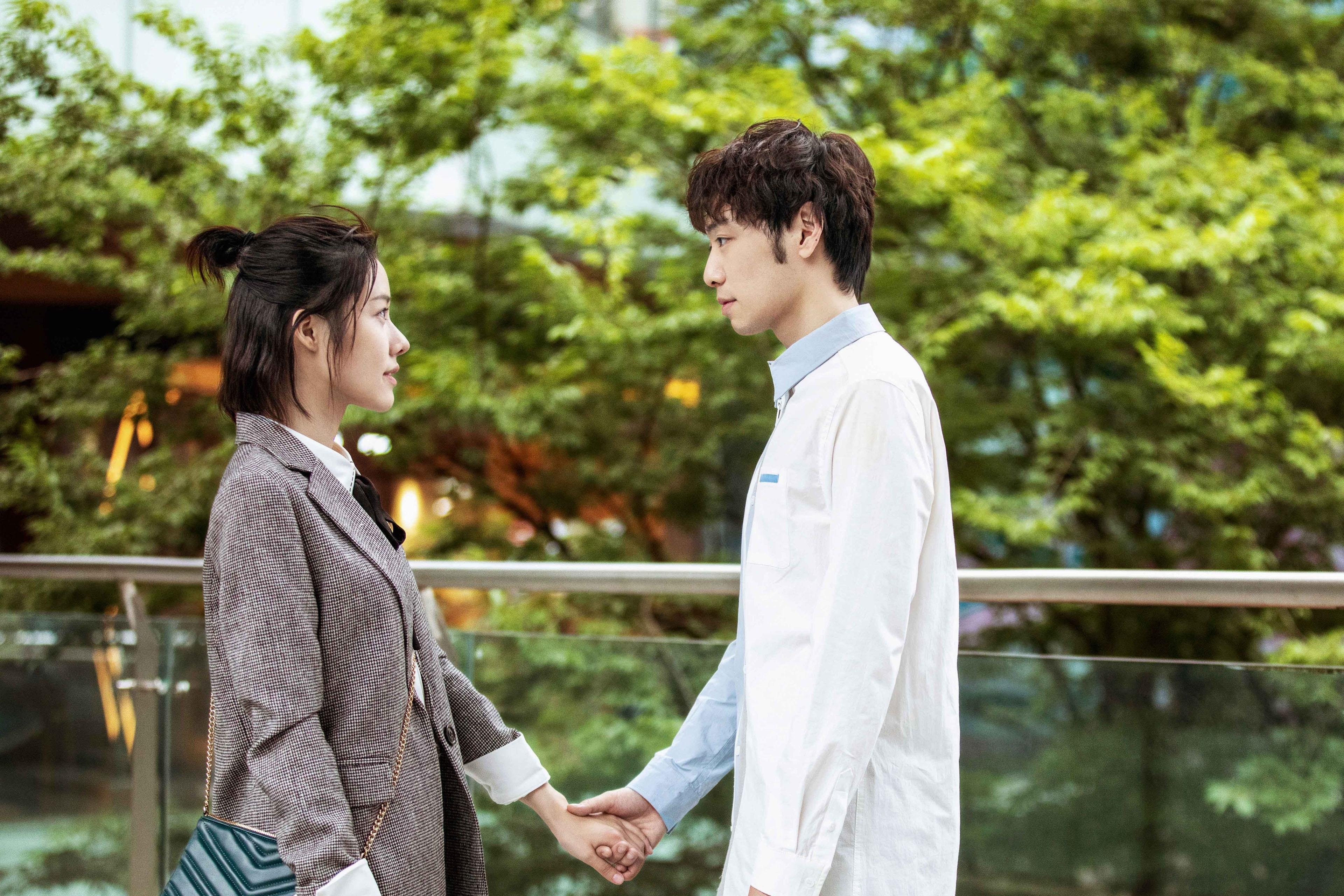 开云平台-我看到你提供的关键词中存在一个明显的矛盾,莫兰特是NBA孟菲斯灰熊队的球星,而76人和浙江队分属NBA和CBA。根据我对体育赛事的确切了解,他们从未有过直接对决